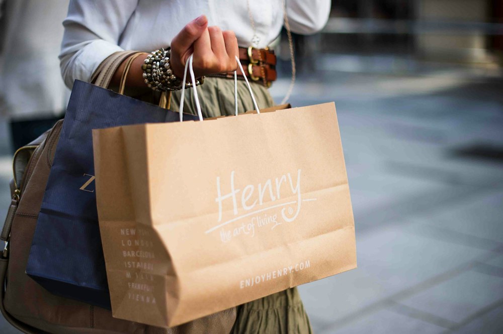 Shopping bags and discounts